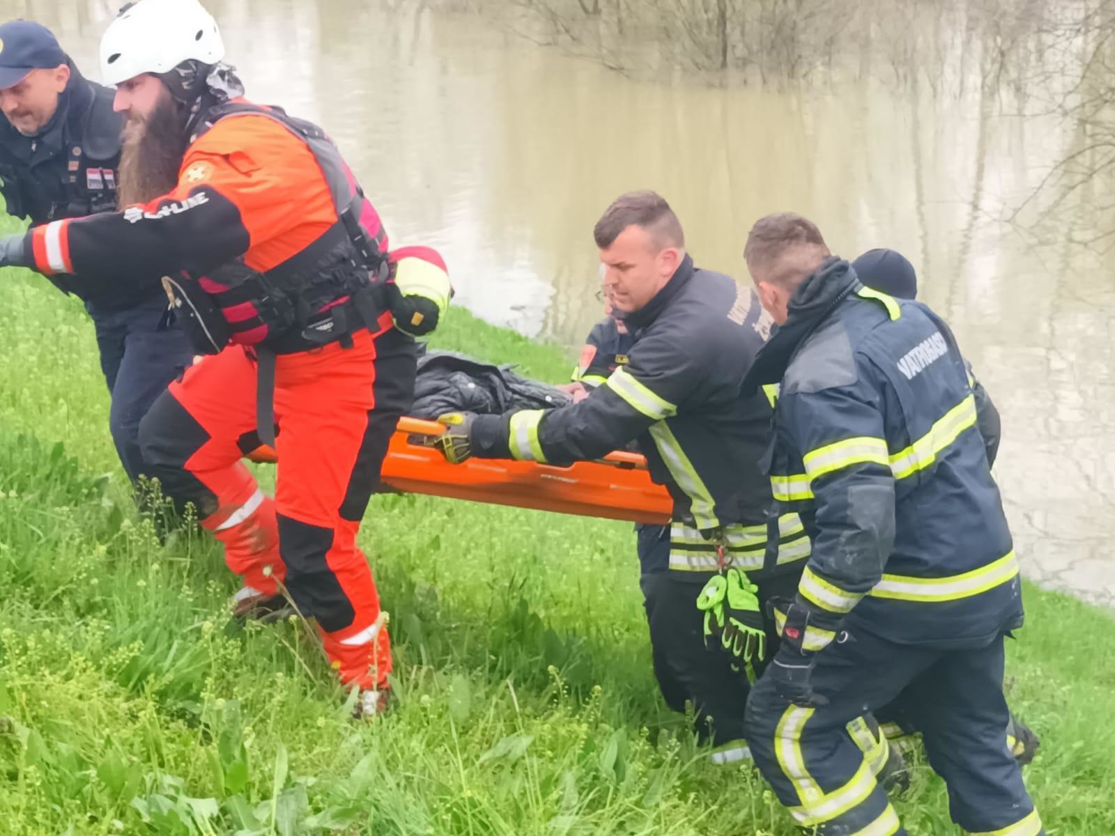 95d731ff e784 4c39 acd9 0e568e3b89e3